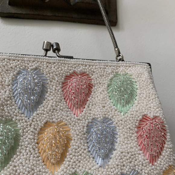 022 - Original Vintage 50s 60s Heavily Beaded Bag 
Snake chain handle - Picture 3 of 15